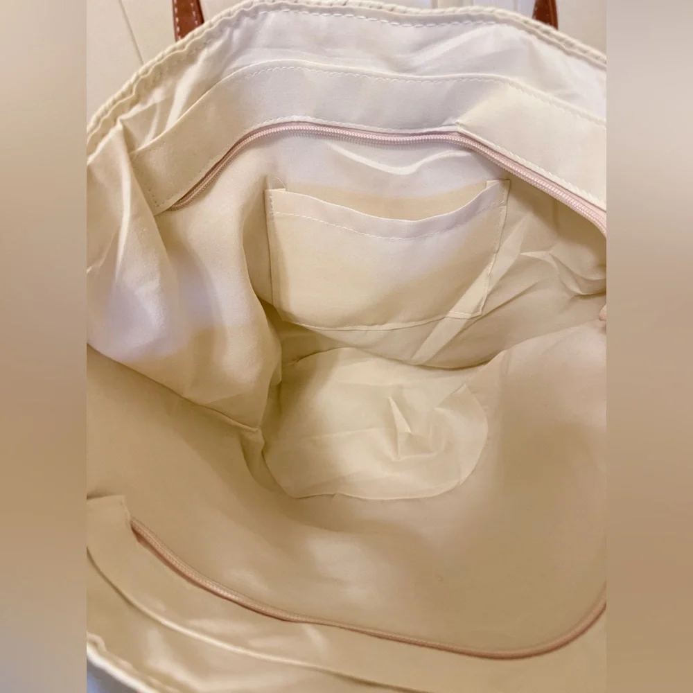 Straw Tote Bag - Picture 4 of 6